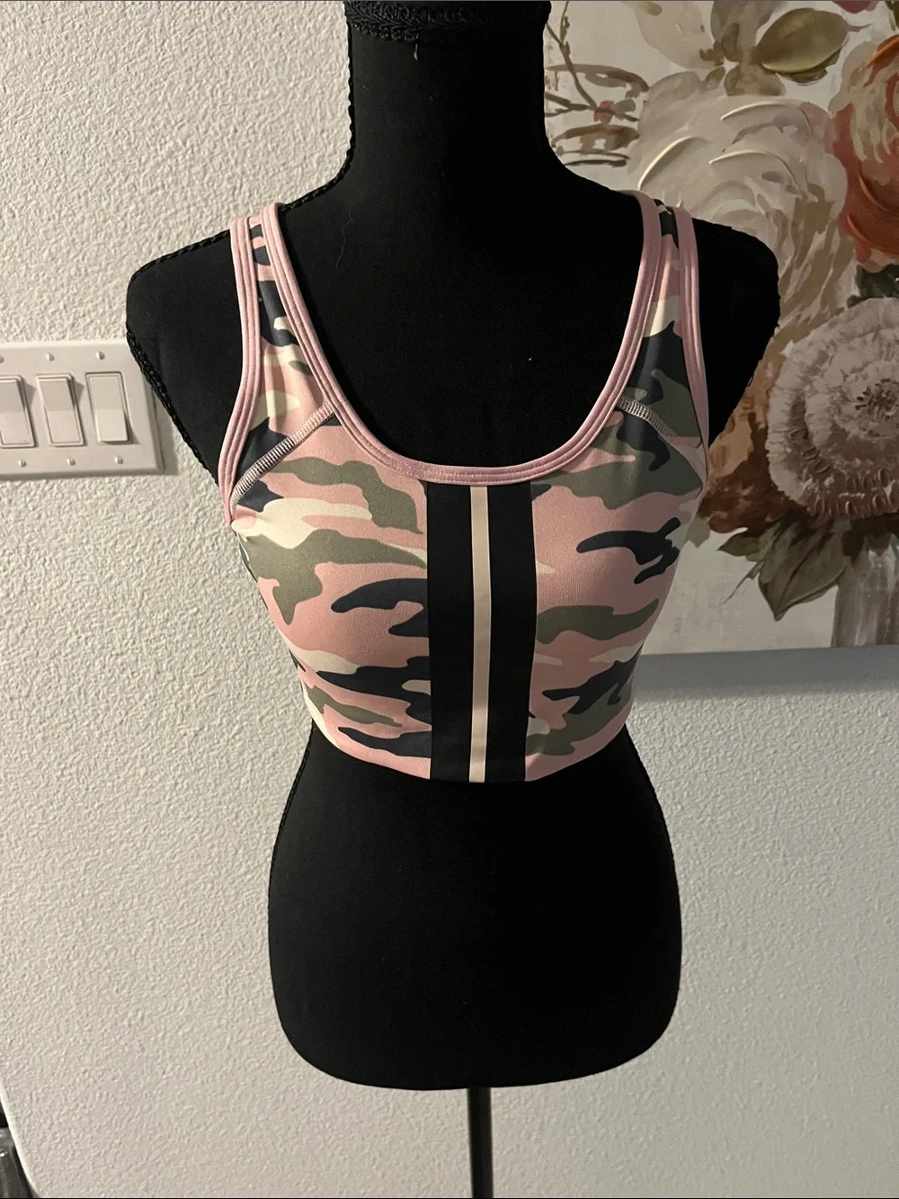 VS pink sports bra size medium